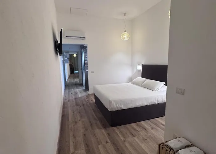 Irooms Campo Dei Fiori Affittacamere 4*